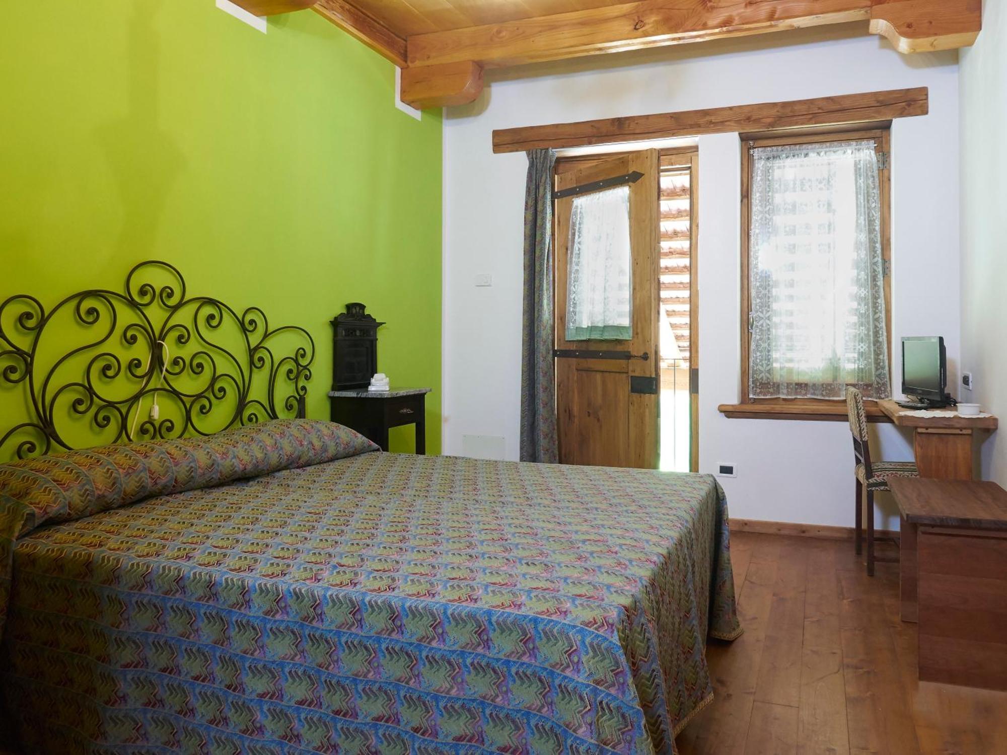 B&B Cascina Dell'Eco Busca Eksteriør bilde